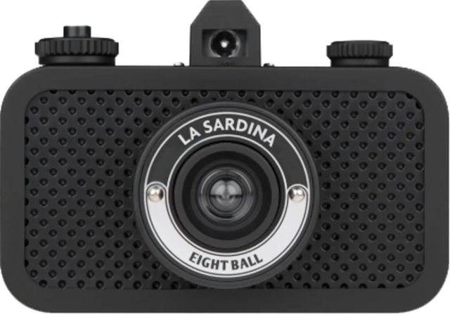packaging of Lomography La Sardina Camera 8Ball black film 